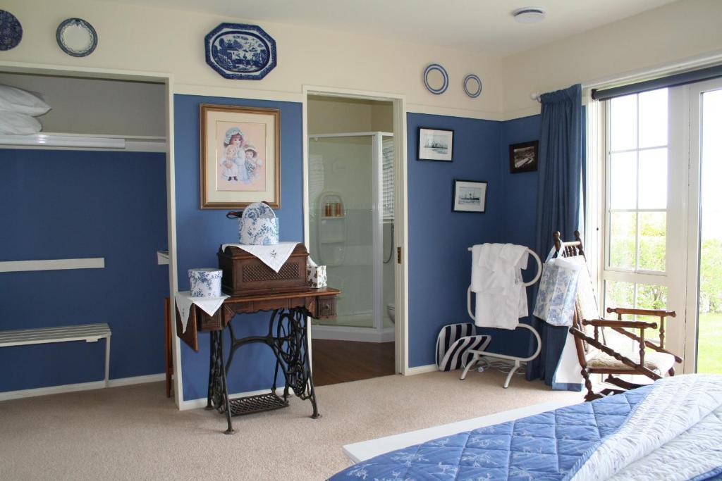 Hokitika Heritage Lodge Room photo