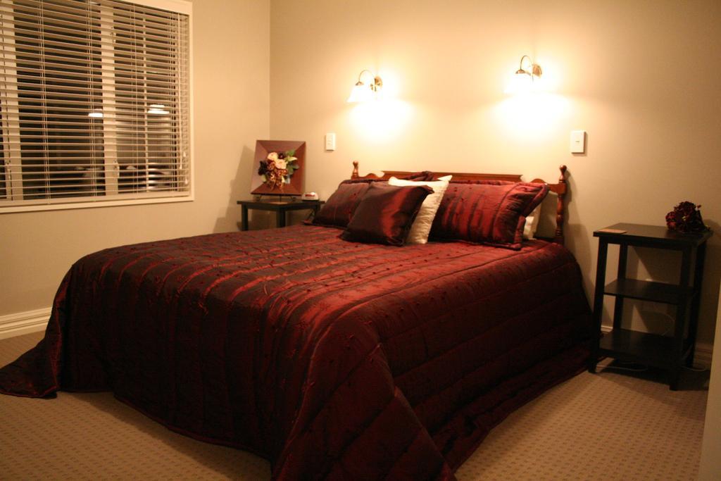 Hokitika Heritage Lodge Room photo
